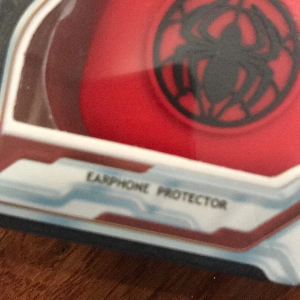 New Avengers airpod case and keychain